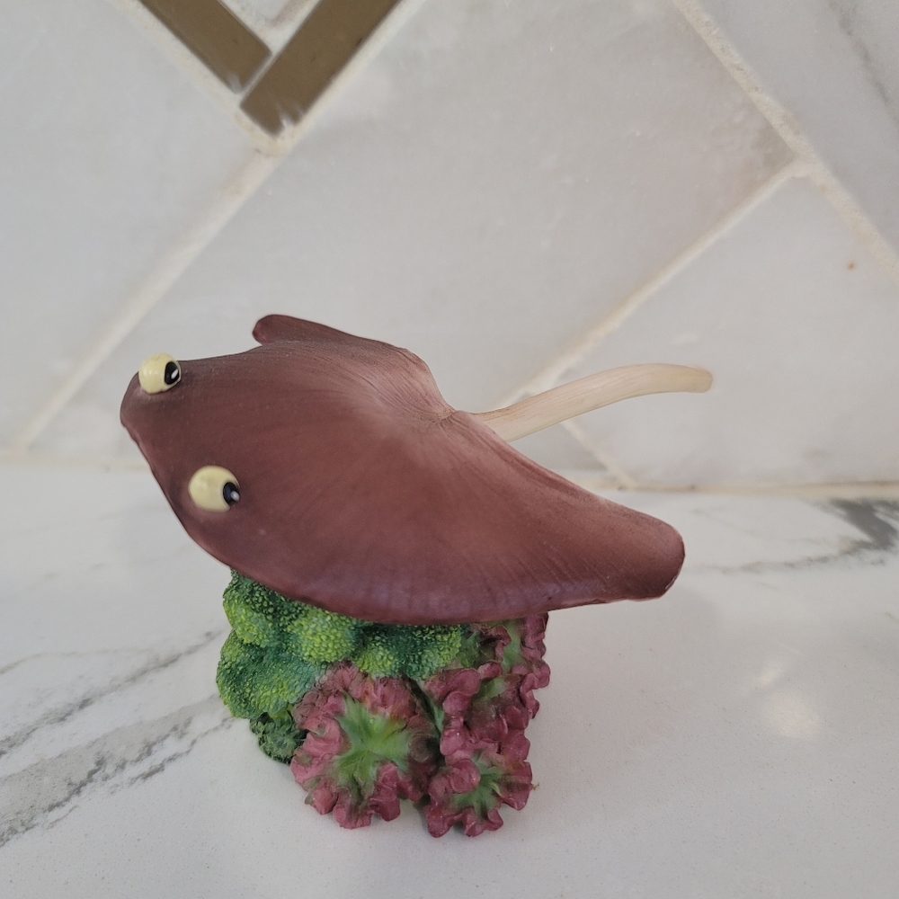 Homegrown by enesco mushroom stingray with broccoli. Collectable food animals.